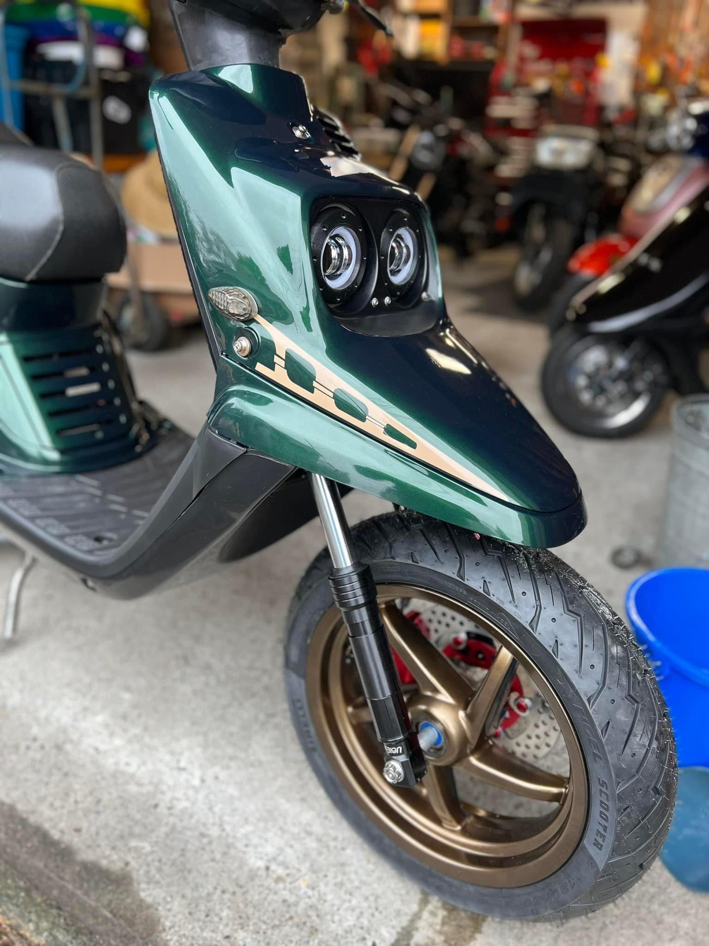 Yamaha Zuma Decal 89-01 with rear squares